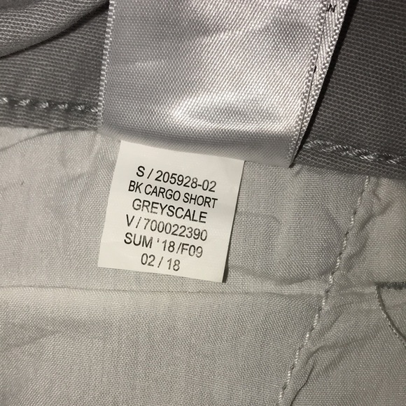 Old Navy Broken-In Cargo Shorts, Grey, Sz 29, NWT! - Picture 9 of 12